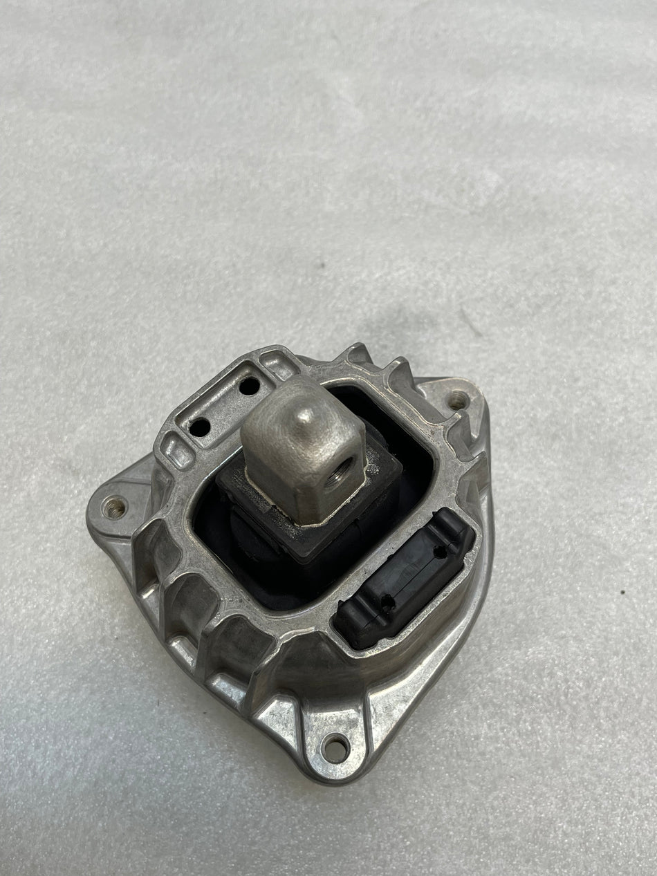 BMW F07, F10, F02 - Left engine mount
