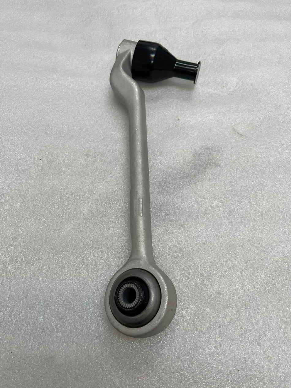BMW F22, F23, F30, F31, F32, F33, F34, F36 — Front lower control arm / wishbone (with ball joint), Right