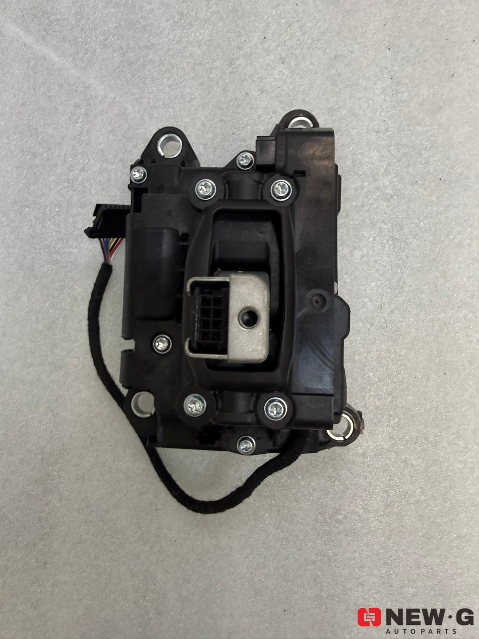 Audi RS4 B9 - Gear Shifter Mechanism