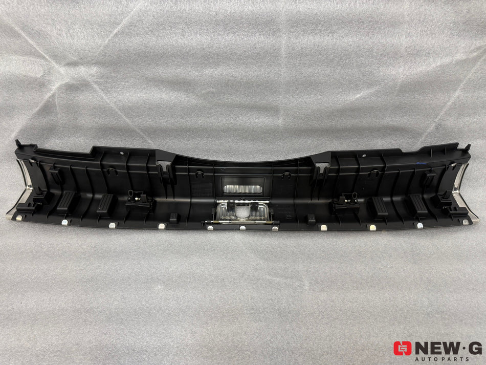 Audi RS4 B9 - Defense Threshold Trunk Lid