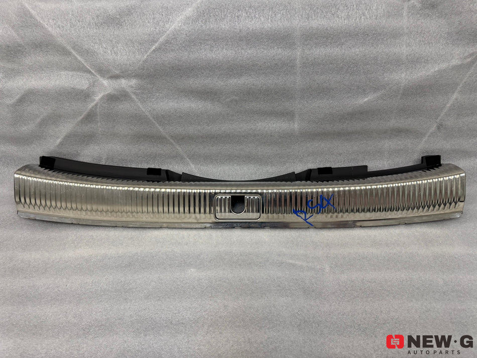 Audi RS4 B9 - Defense Threshold Trunk Lid