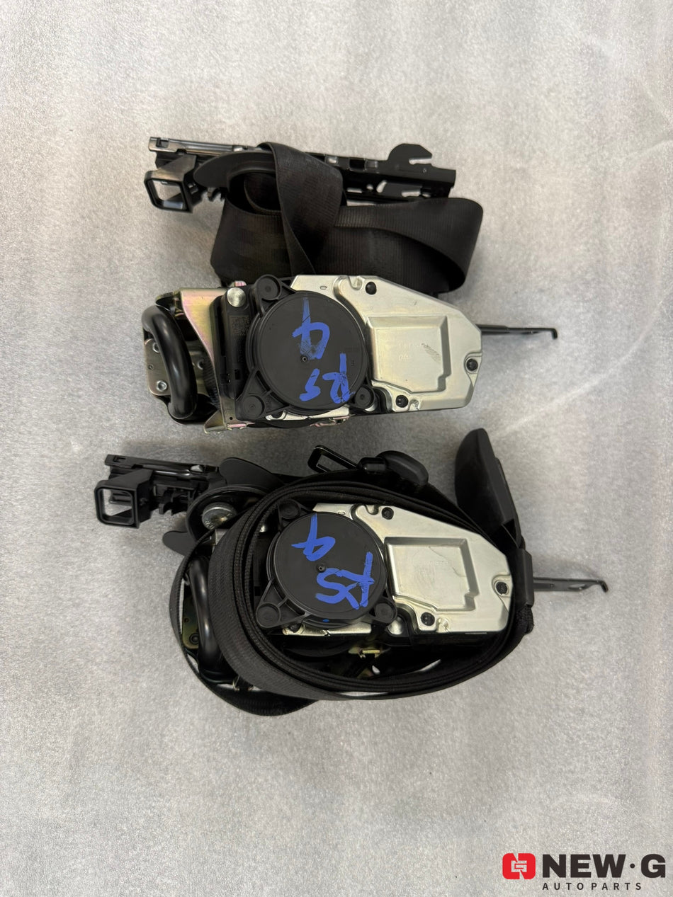Audi RS4 B9 - Seatbelt Pretensioner Retractors