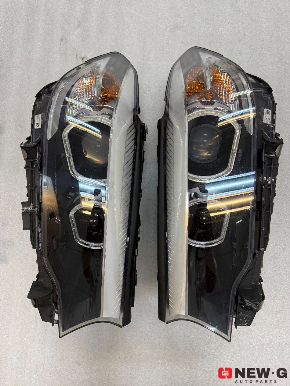 BMW 5 Series G30 - Headlights