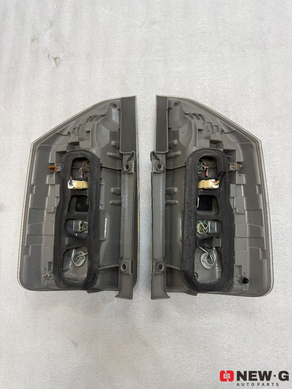 Toyota Voxy/Noah 70 - Tail Lights Rear Lamps
