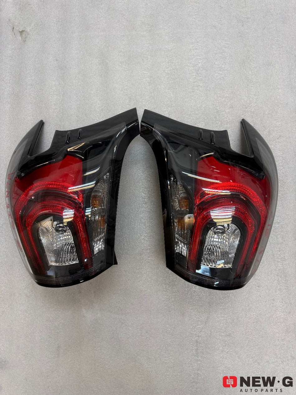 Toyota Sienta XP170 - Rear Tail Lights