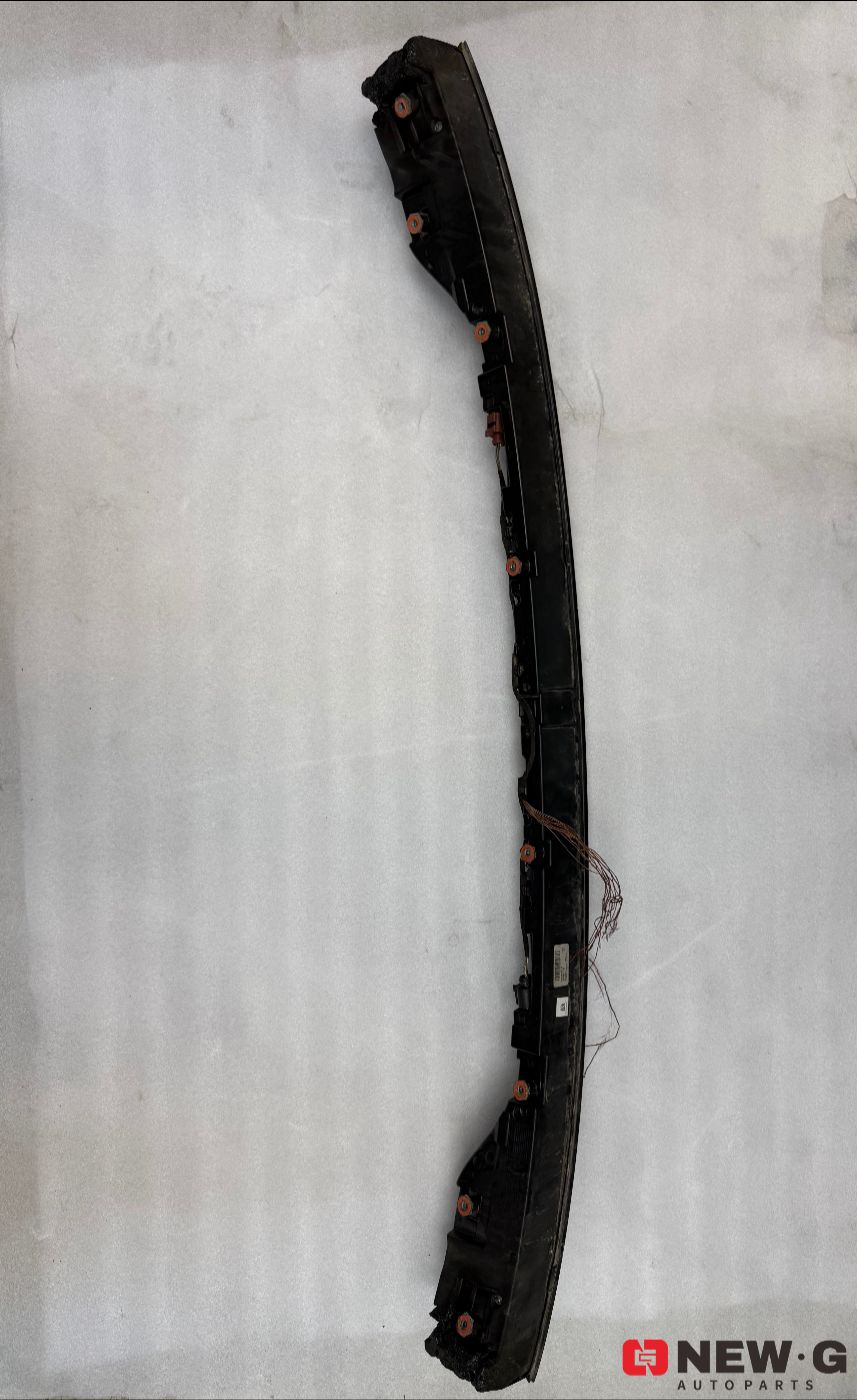 Porsche Cayenne - Rear Center LED Light Bar
