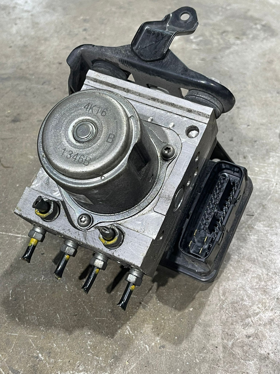 Honda ABS hydraulic pump and VSA (Vehicle Stability Assist) electronic control unit assembly
