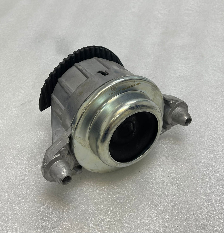 Mercedes-Benz Engine Motor Mount for W204 W212 C207 (OE: A2042404217) — Brand New