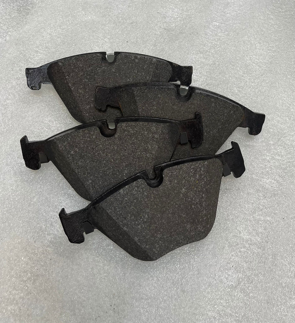 BMW Front Brake Pads Set for F10 F18 F07 (OE: 34116850885) — Brand New