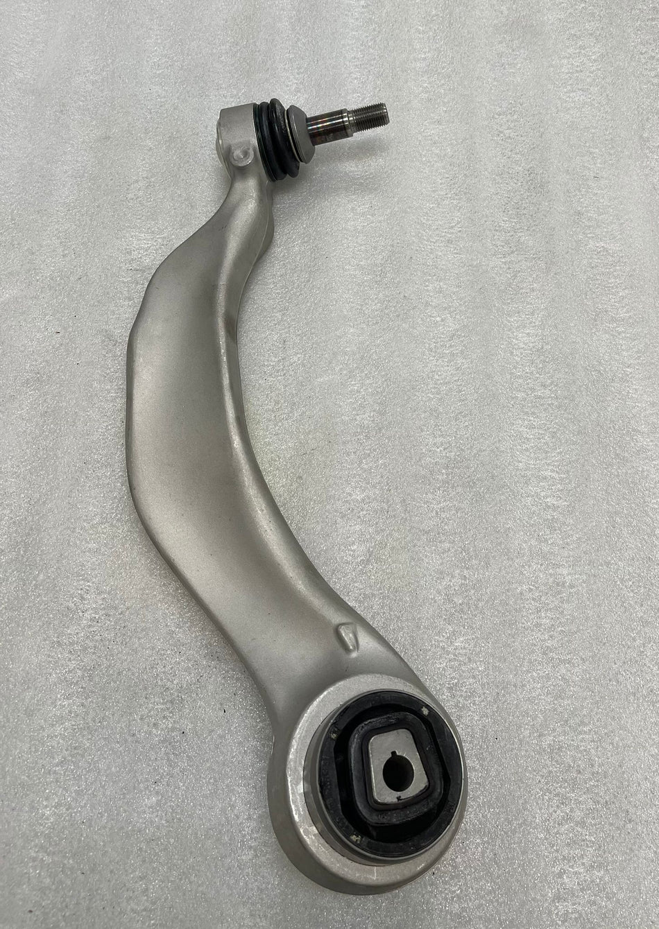BMW Front Left Lower Control Arm for F01 F02 F07 (OE: 31126775959) — Brand New