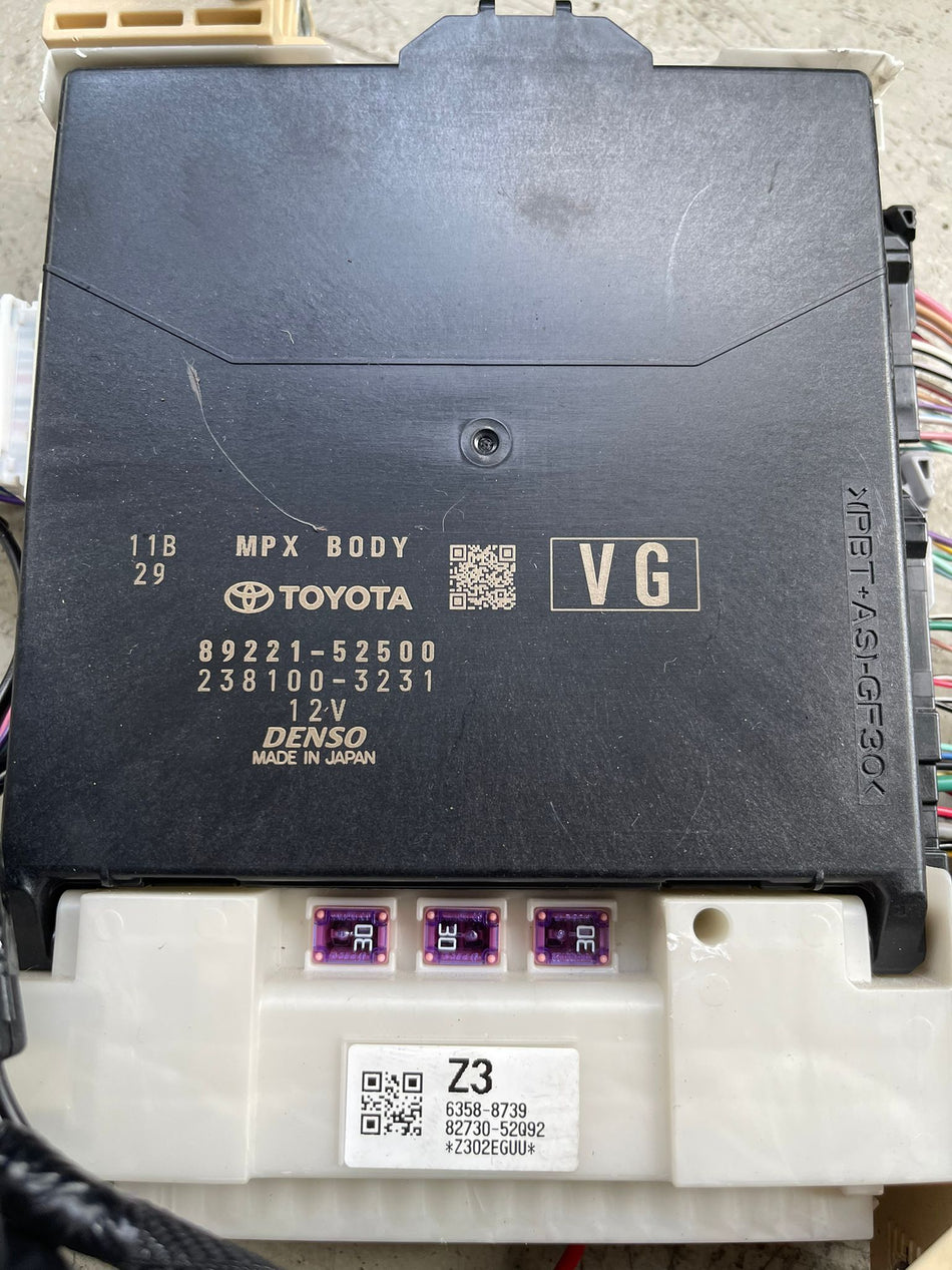 Genuine Toyota factory multiplex (MPX) body control ECU integrated fuse box assembly