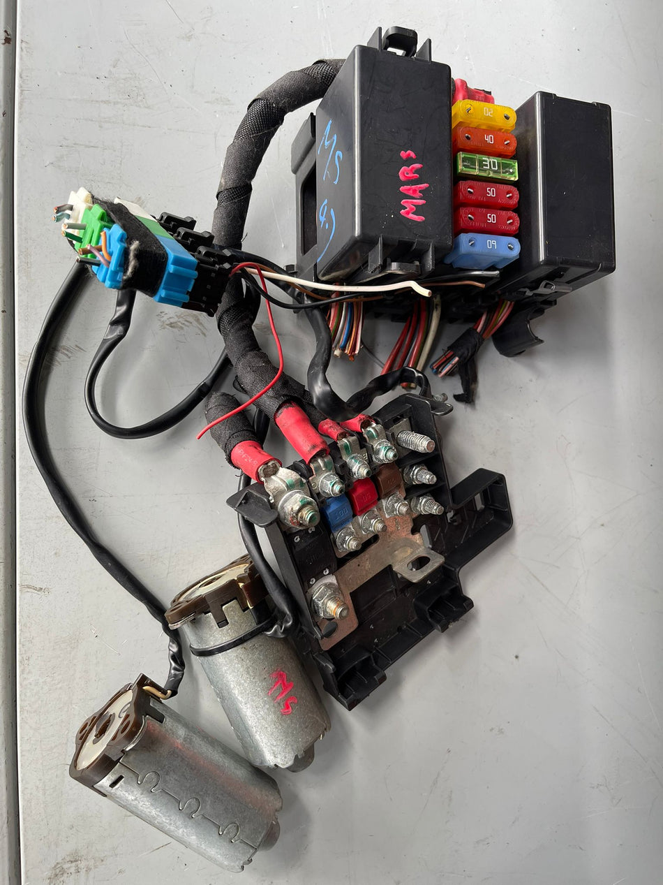 aserati 4.7L V8 front engine bay central power distribution station and high-amperage battery pre-fuse block assembly