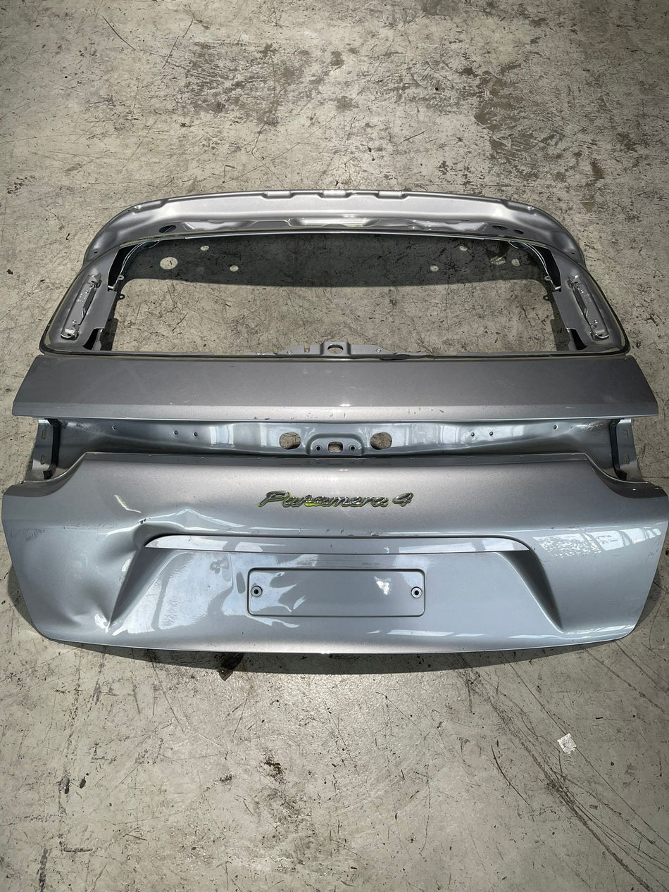 Porsche Panamera 4 luxury fastback/sedan rear tailgate liftgate hatch assembly