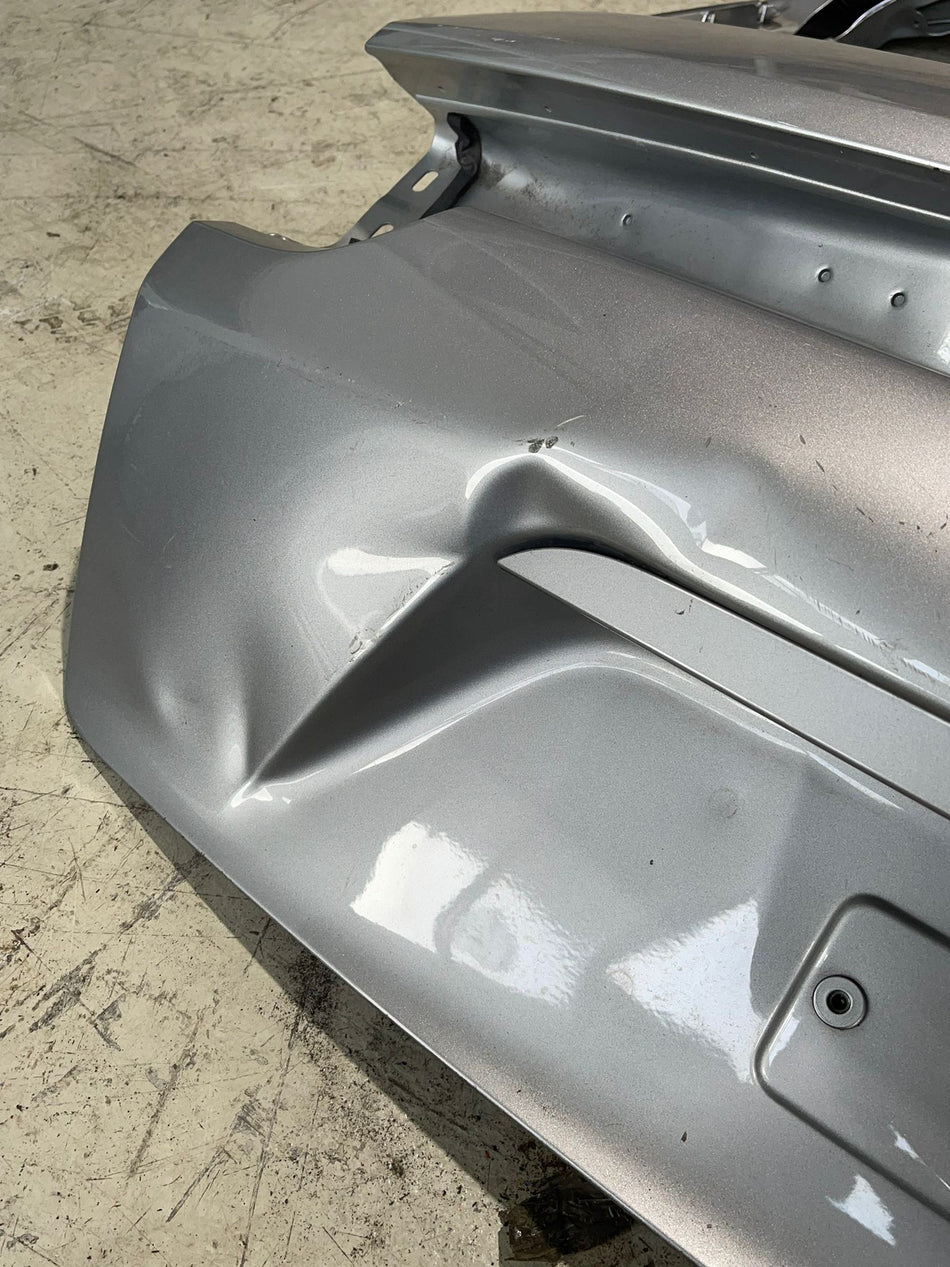 Porsche Panamera 4 luxury fastback/sedan rear tailgate liftgate hatch assembly