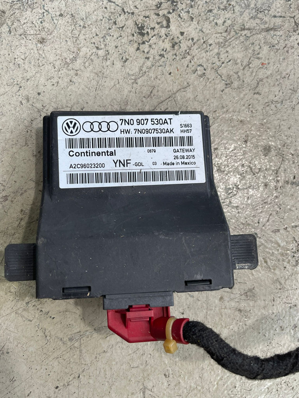 Genuine VW Audi Group factory diagnostic CAN bus gateway control module interface