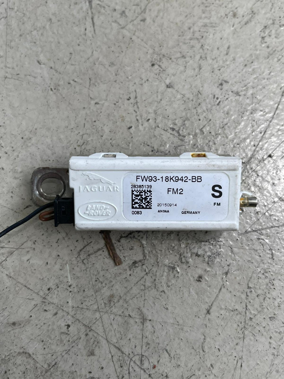 Genuine Jaguar Land Rover group interior remote keyless entry RF signal receiver amplifier module